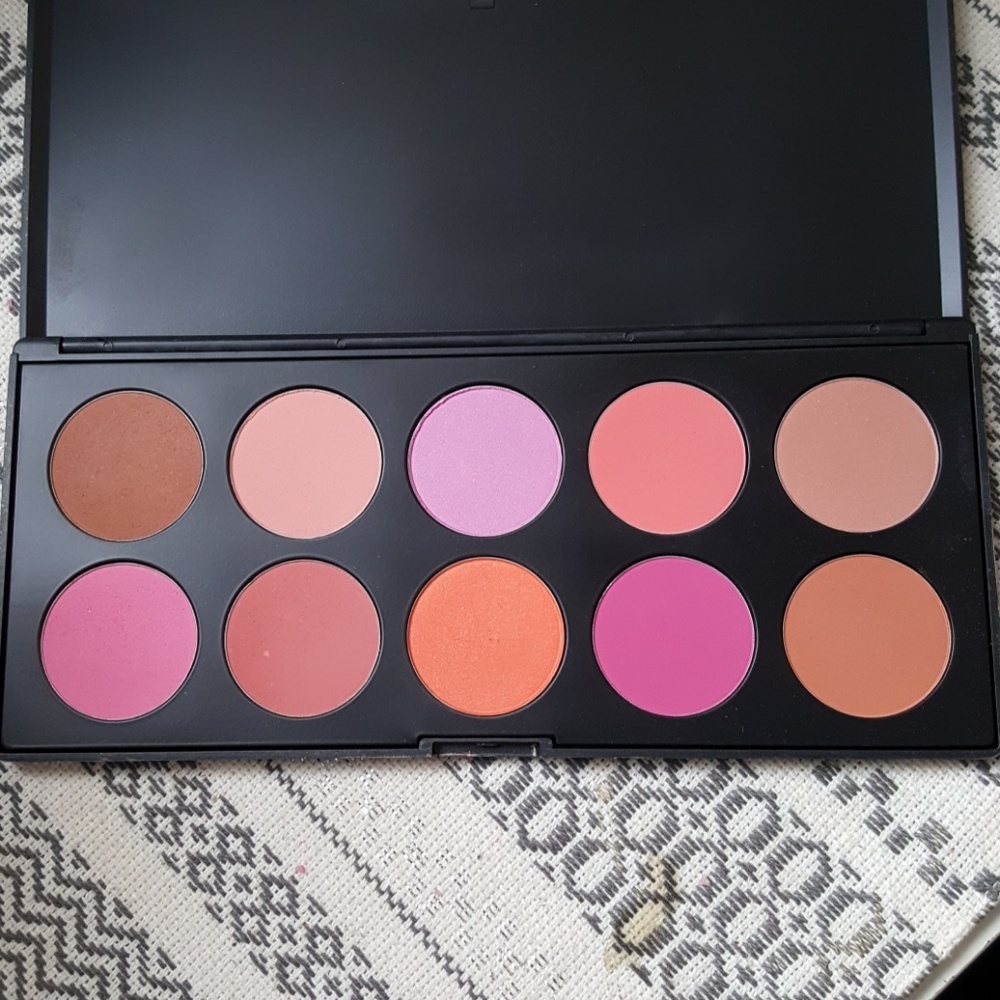 Blush palette